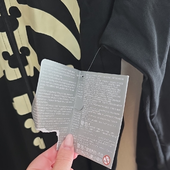 Disney Onsie Mickey Mouse Skeleton Hoodie Costume Glow In The Dark Size 9/10 NWT - Picture 4 of 8